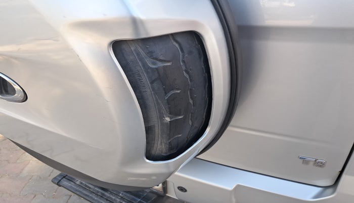 2016 Mahindra TUV300 T8, Diesel, Manual, 1,38,000 km, tyre