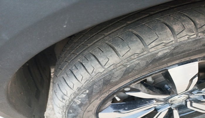 2020 MG HECTOR PLUS SHARP 2.0 DIESEL TURBO MT 6-STR, Diesel, Manual, 1,02,900 km, tyre