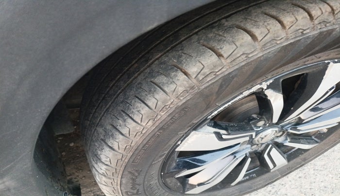 2020 MG HECTOR PLUS SHARP 2.0 DIESEL TURBO MT 6-STR, Diesel, Manual, 1,02,900 km, tyre