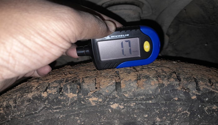 2013 Maruti OMNI E STD, Petrol, Manual, 86,552 km, tyre