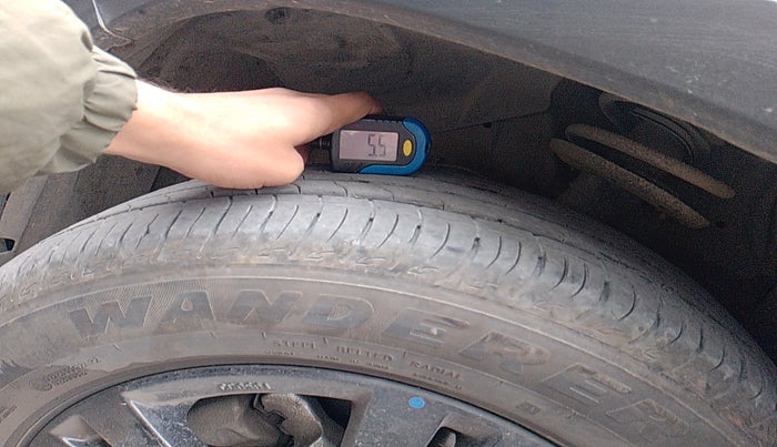 2019 Maruti Vitara Brezza ZDI, Diesel, Manual, 81,683 km, tyre