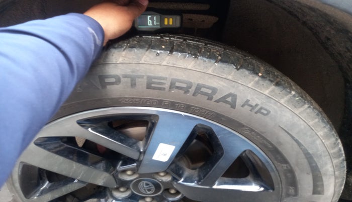 2023 Tata Harrier XZA PLUS 2.0L DARK EDITION, Diesel, Automatic, 35,001 km, tyre