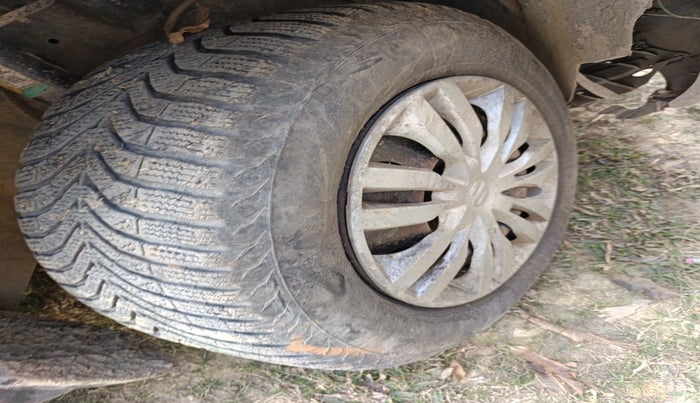 2017 Maruti Dzire VDI, Diesel, Manual, 98,471 km, tyre