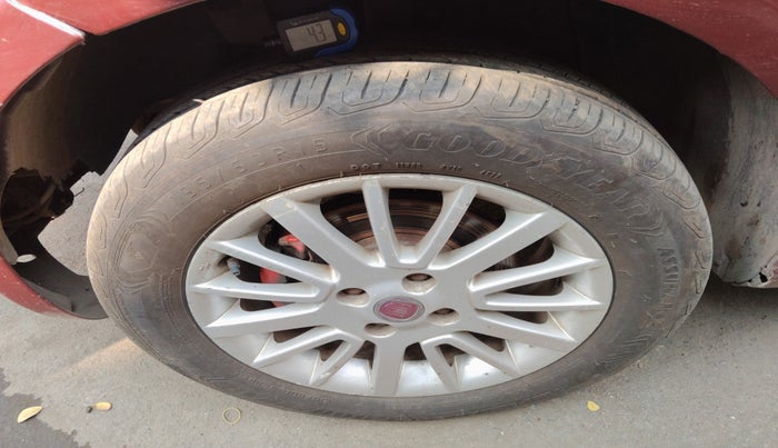 2010 Fiat Linea EMOTION 1.4, Petrol, Manual, 1 km, tyre