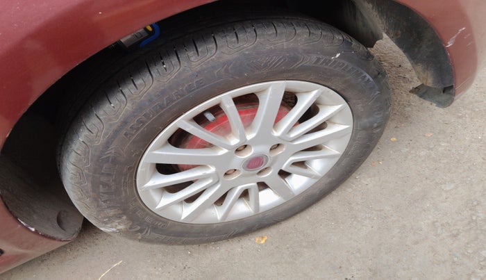 2010 Fiat Linea EMOTION 1.4, Petrol, Manual, 1 km, tyre