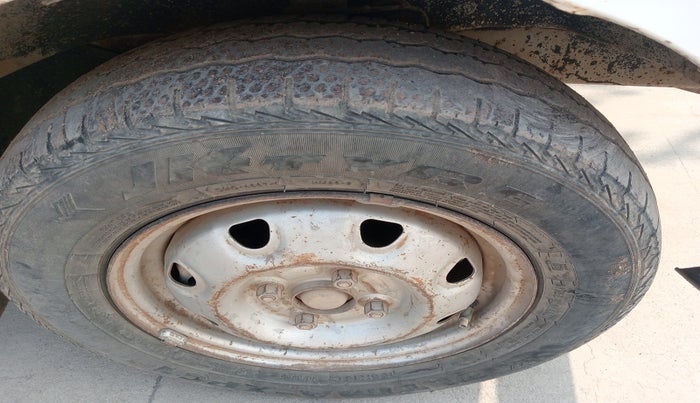 2015 Maruti Eeco 5 STR WITH A/C+HTR, Petrol, Manual, 93,346 km, tyre