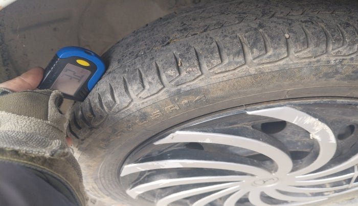 2013 Maruti Wagon R 1.0 VXI, Petrol, Manual, 84,443 km, tyre