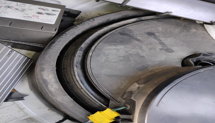 2009 Audi Q7 3.0 TDI QUATTRO, Diesel, Automatic, 1,45,387 km, tyre