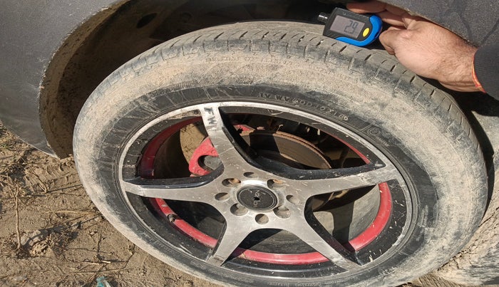 2016 Maruti Baleno DELTA DIESEL 1.3, Diesel, Manual, 1,04,756 km, tyre