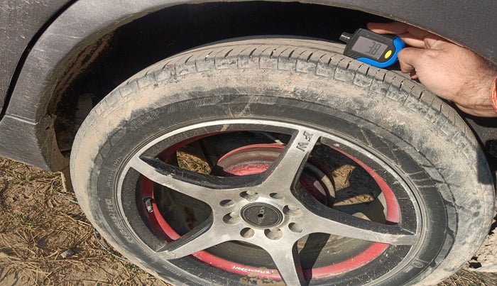 2016 Maruti Baleno DELTA DIESEL 1.3, Diesel, Manual, 1,04,756 km, tyre