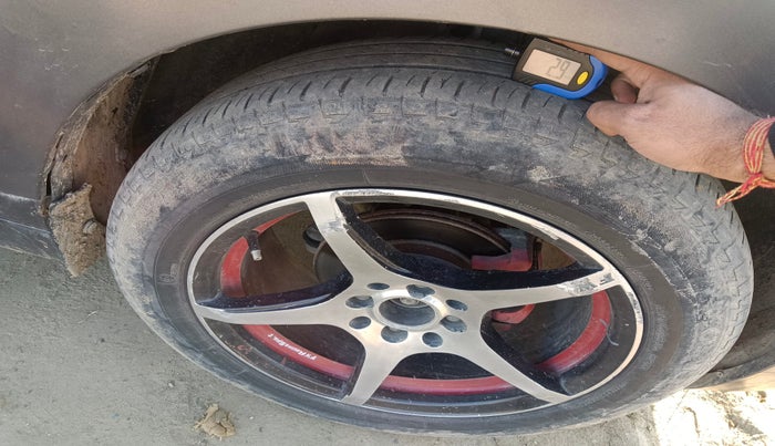 2016 Maruti Baleno DELTA DIESEL 1.3, Diesel, Manual, 1,04,756 km, tyre