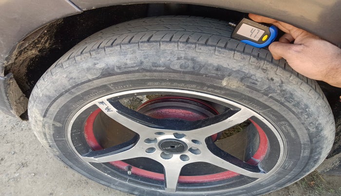 2016 Maruti Baleno DELTA DIESEL 1.3, Diesel, Manual, 1,04,756 km, tyre