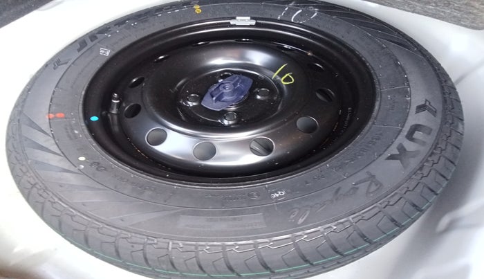 2024 Maruti Dzire VXI, Petrol, Manual, 6,288 km, tyre