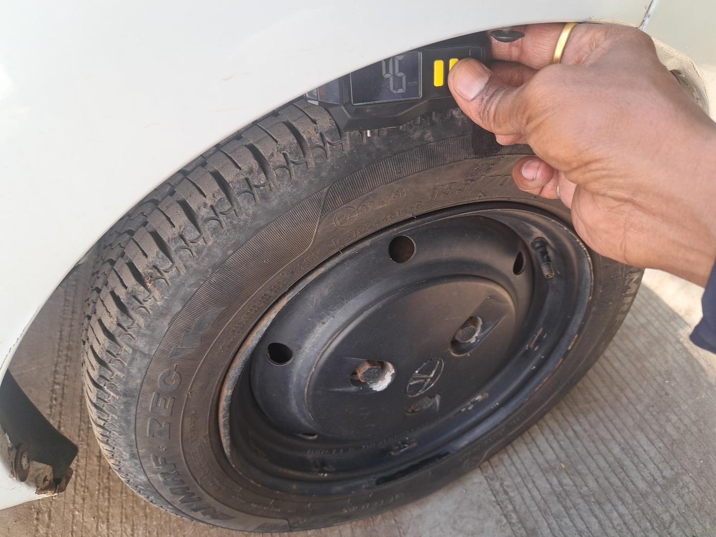 2015 Tata Nano EMAX XM CNG, Petrol, Manual, 73,840 km, tyre