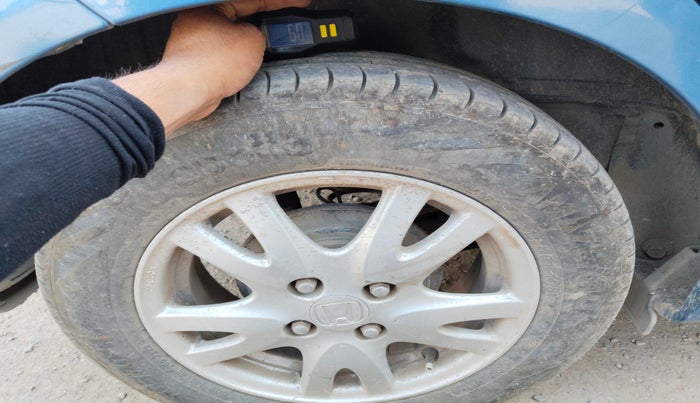 2014 Honda Brio VX MT, Petrol, Manual, 96,760 km, tyre