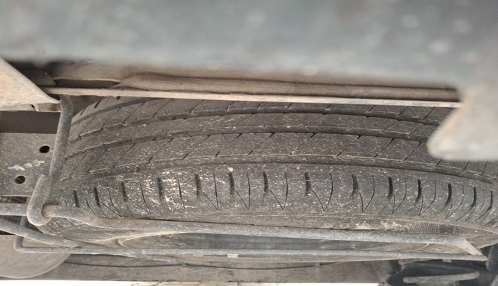 2015 Renault Lodgy 110 PS RXZ, Diesel, Manual, 1,35,001 km, tyre