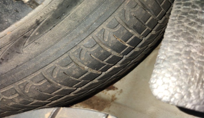 2010 Maruti Wagon R 1.0 VXI, Petrol, Manual, 1,05,939 km, tyre