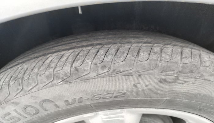 2012 Skoda Rapid ELEGANCE 1.6 TDI CR MT, Diesel, Manual, 1,35,634 km, tyre