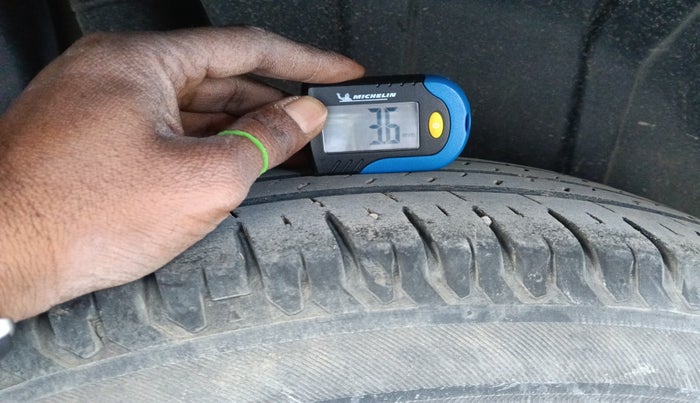 2020 Maruti XL6 ALPHA AT, Petrol, Automatic, 44,985 km, tyre