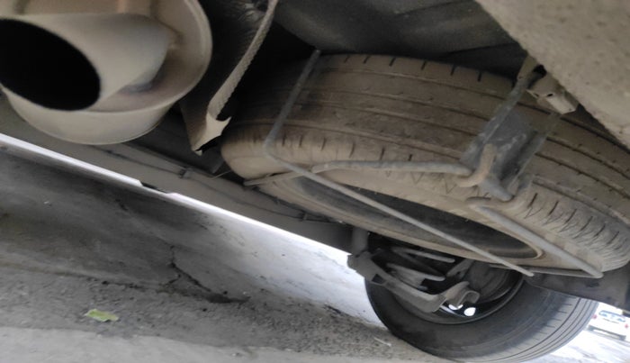 2015 Renault Lodgy 85 PS RXL, Diesel, Manual, 1,84,371 km, tyre