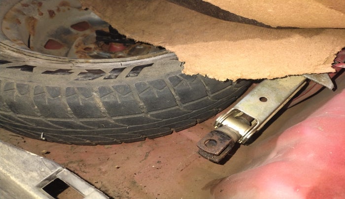 2011 Hyundai Santro Xing GL PLUS, Petrol, Manual, 75,448 km, tyre