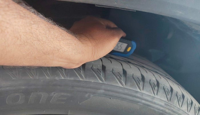 2022 Tata Harrier XZA Plus 2.0L Kryotec Halo Dark Edition, Diesel, Automatic, 39,000 km, tyre