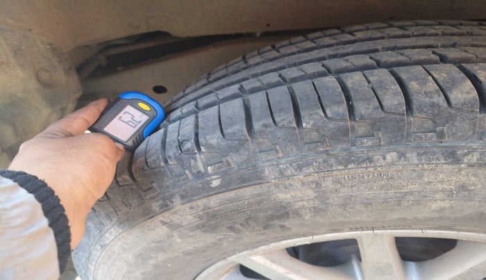 2014 Mitsubishi Pajero Sport 2.5 MT 4X4, Diesel, Manual, 2,62,177 km, tyre