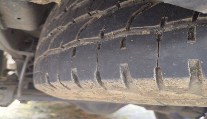 2014 Mitsubishi Pajero Sport 2.5 MT 4X4, Diesel, Manual, 2,62,177 km, tyre