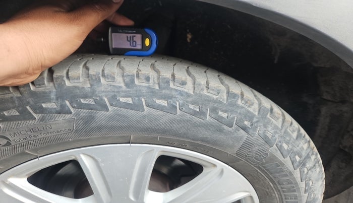 2015 Audi Q3 35 TDI Quattro, Diesel, Automatic, 1,64,123 km, tyre