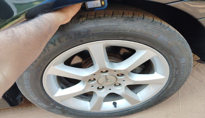 2007 Mercedes Benz C Class 200K AT, Petrol, Automatic, 66,787 km, tyre