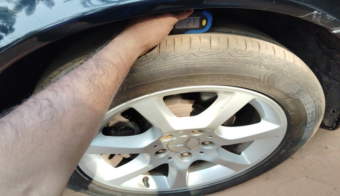 2007 Mercedes Benz C Class 200K AT, Petrol, Automatic, 66,787 km, tyre