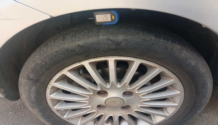 2015 Tata Zest XT PETROL, Petrol, Manual, 1,05,441 km, tyre