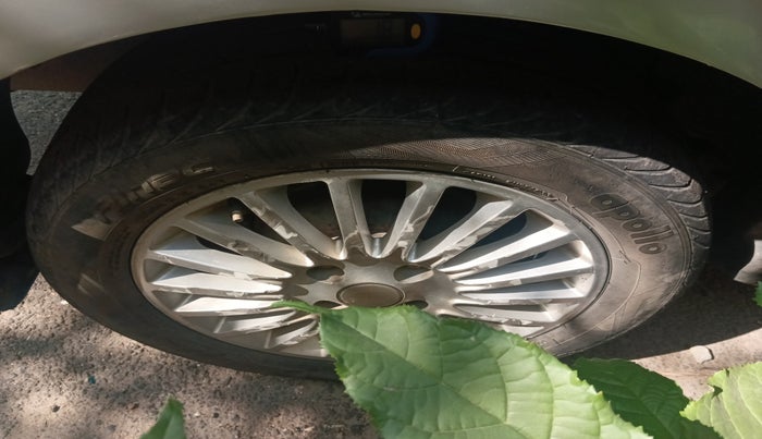 2015 Tata Zest XT PETROL, Petrol, Manual, 1,05,441 km, tyre