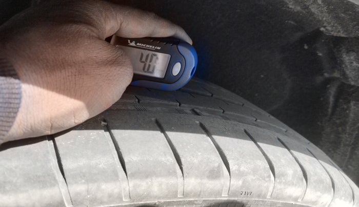 2016 Audi Q3 35 TDI Quattro, Diesel, Automatic, 1,51,000 km, tyre