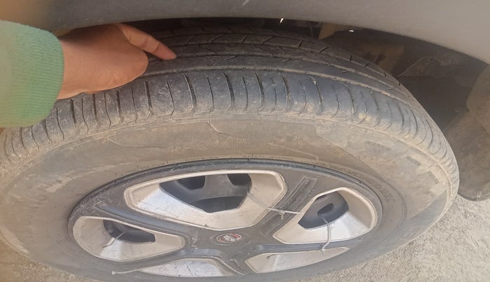 2016 Mahindra NUVOSPORT N6, Diesel, Manual, 88,812 km, tyre