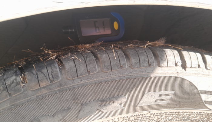 2018 Hyundai Grand i10 MAGNA 1.2 KAPPA VTVT, Petrol, Manual, 1,05,274 km, tyre