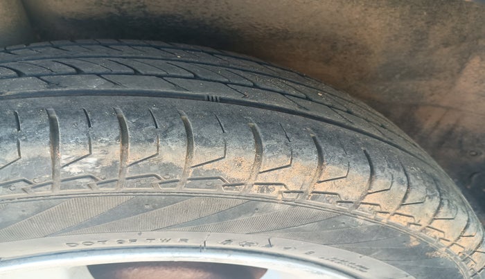 2010 Honda City 1.5L I-VTEC V AT, Petrol, Automatic, 1,19,200 km, tyre