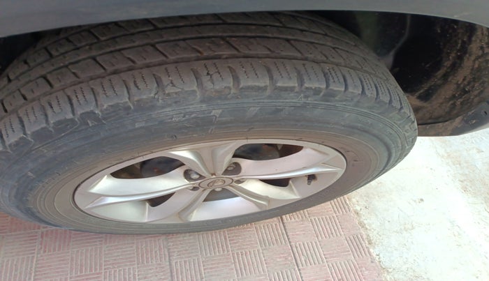 2019 Tata Harrier XZ 2.0L, Diesel, Manual, 1,06,669 km, tyre