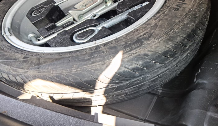 2024 MG ZS EV Exclusive Pro, Electric, Automatic, 13,842 km, tyre