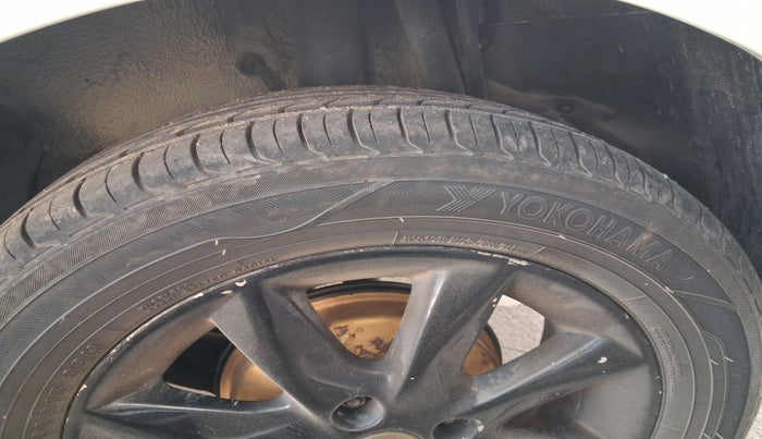 2014 Tata Zest XT PETROL, Petrol, Manual, 77,070 km, tyre