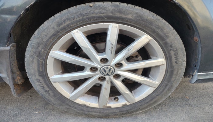 2018 Volkswagen Ameo HIGHLINE PLUS 1.5L 16 ALLOY, Diesel, Manual, 1,35,000 km, tyre