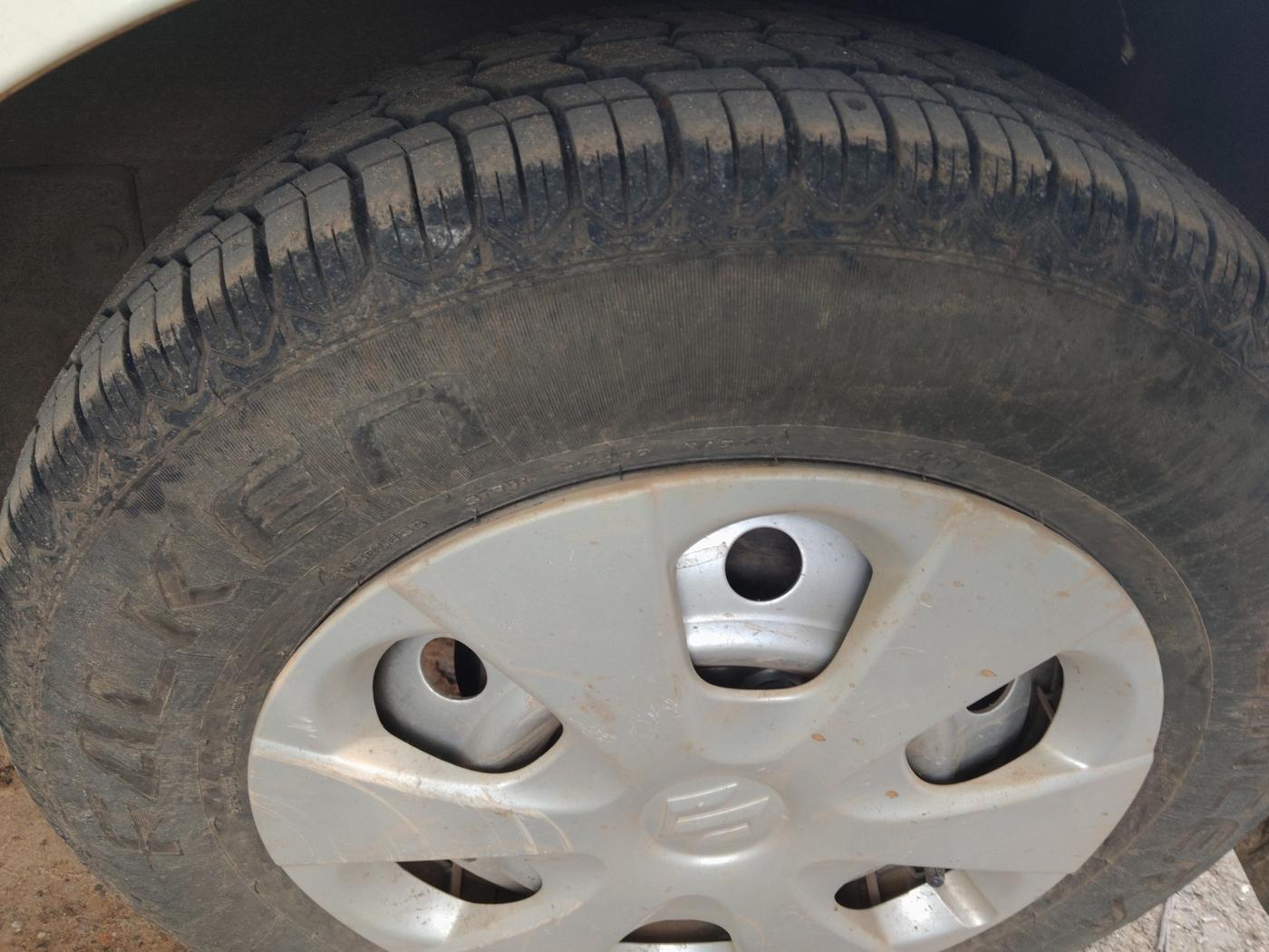 2010 Maruti Ritz LXI, Petrol, Manual, 21,974 km, tyre