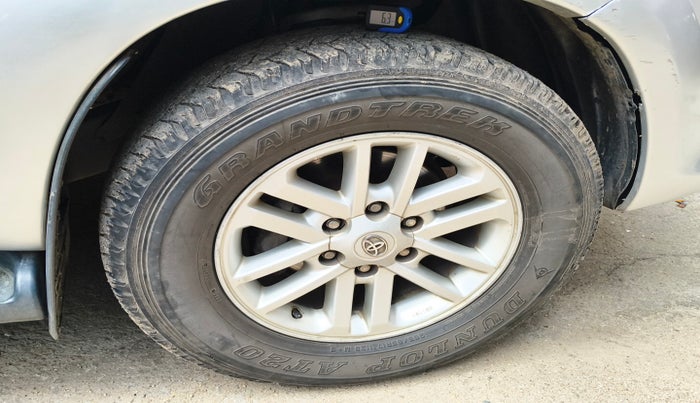 2013 Toyota Fortuner 3.0 4X4 MT, Diesel, Manual, 1,51,155 km, tyre