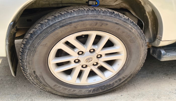 2013 Toyota Fortuner 3.0 4X4 MT, Diesel, Manual, 1,51,155 km, tyre