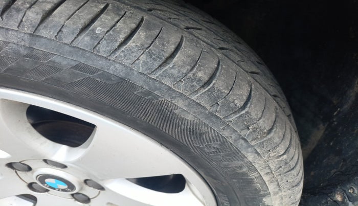 2011 Skoda Superb ELEGANCE 1.8 TSI MT, Petrol, Manual, 68,528 km, tyre