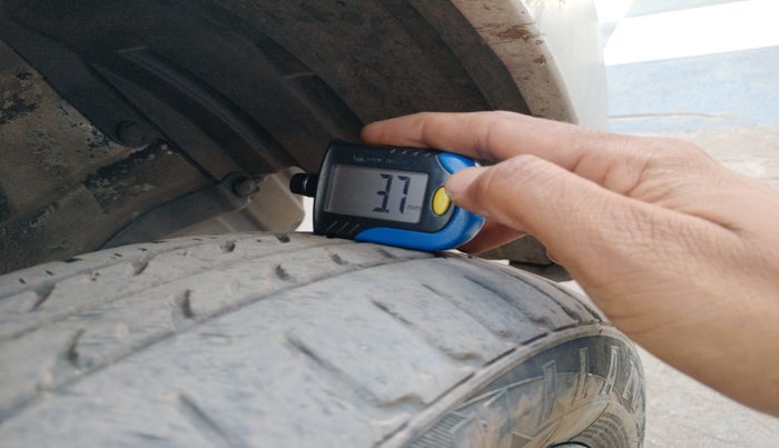 2010 Maruti Wagon R 1.0 VXI, Petrol, Manual, 1,39,591 km, tyre