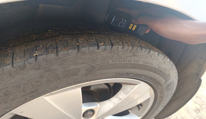 2018 Skoda Octavia 2.0 TDI CR AMBITION, Diesel, Manual, 1,26,723 km, tyre