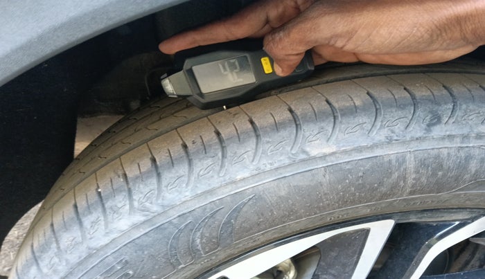 2022 KIA CARENS LUXURY PLUS 1.5 DIESEL AT 7 STR, Diesel, Automatic, 9,321 km, tyre