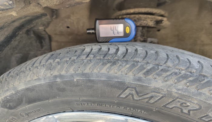 2014 Maruti Swift Dzire VDI, Diesel, Manual, 1,43,986 km, tyre