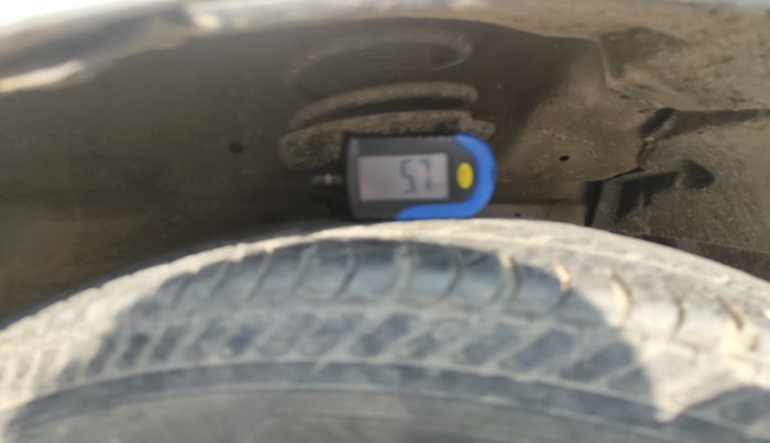 2014 Maruti Swift Dzire VDI, Diesel, Manual, 1,43,986 km, tyre